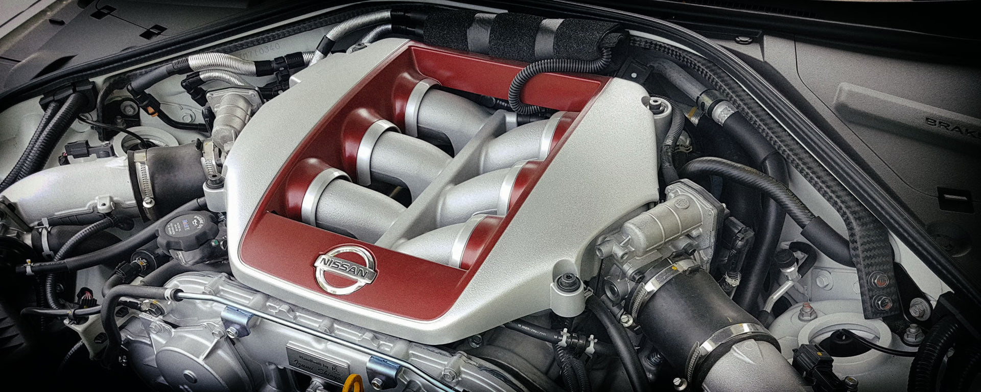 Engine Components: Nissan VR38DETT.